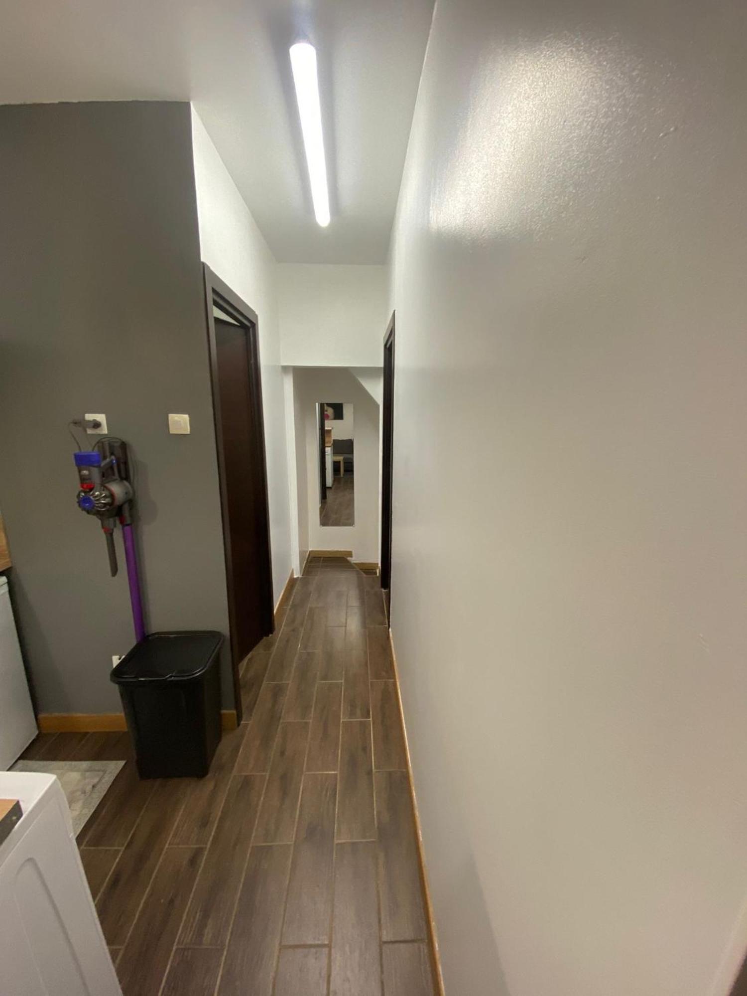 Agreable Appartement In Montmartre Paris Luaran gambar
